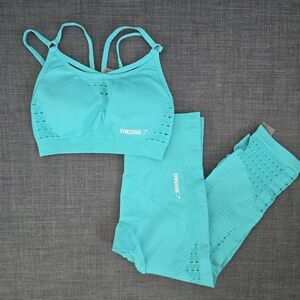 Gymshark ENERGY Teal Sports Bra and Leggings Set